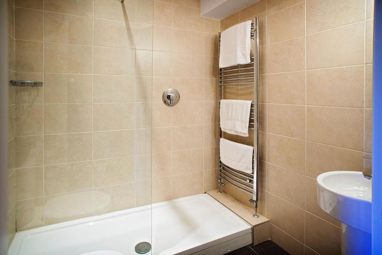 315 Bar & Restaurant Otel Huddersfield Dış mekan fotoğraf